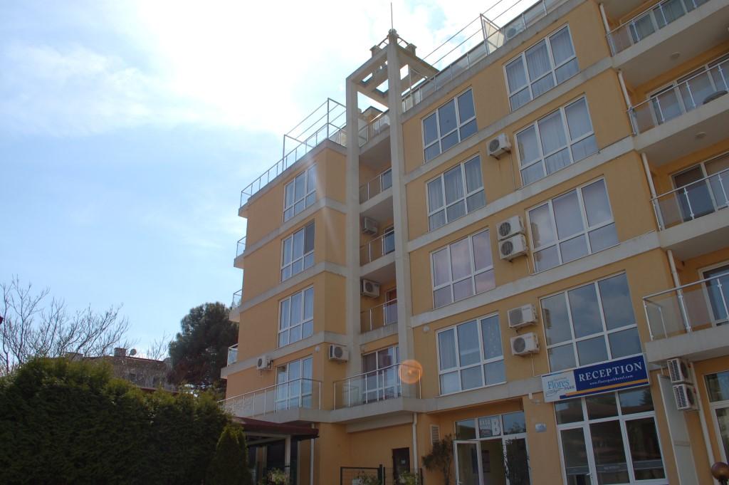 Flores Park Sunny Beach Exterior foto